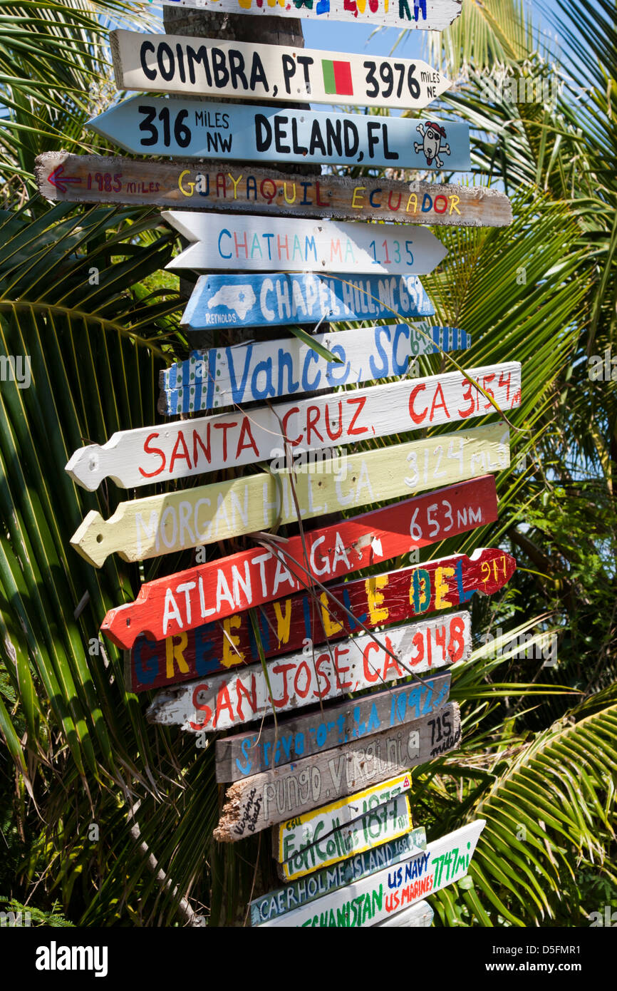 Un cartello sul gomito Cay, Abaco, Bahamas. Foto Stock