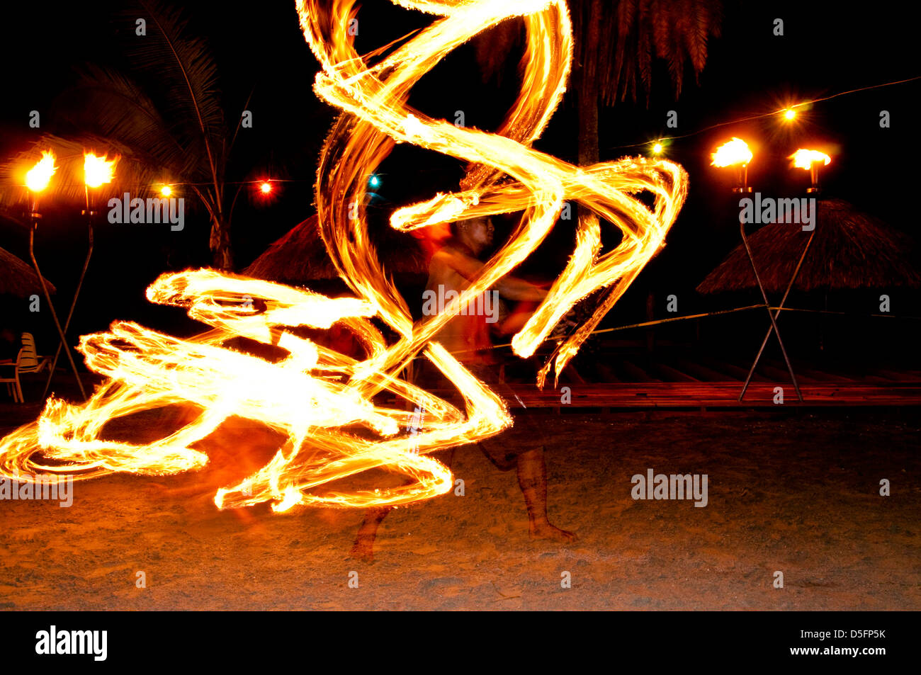 Fire dancing, Nadi Beach, Viti Levu, Isole Figi Foto Stock