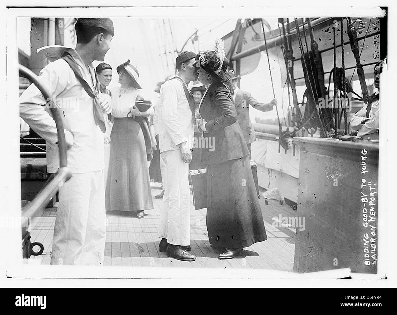 Gare di addio al giovane marinaio a Newport (LOC) Foto Stock