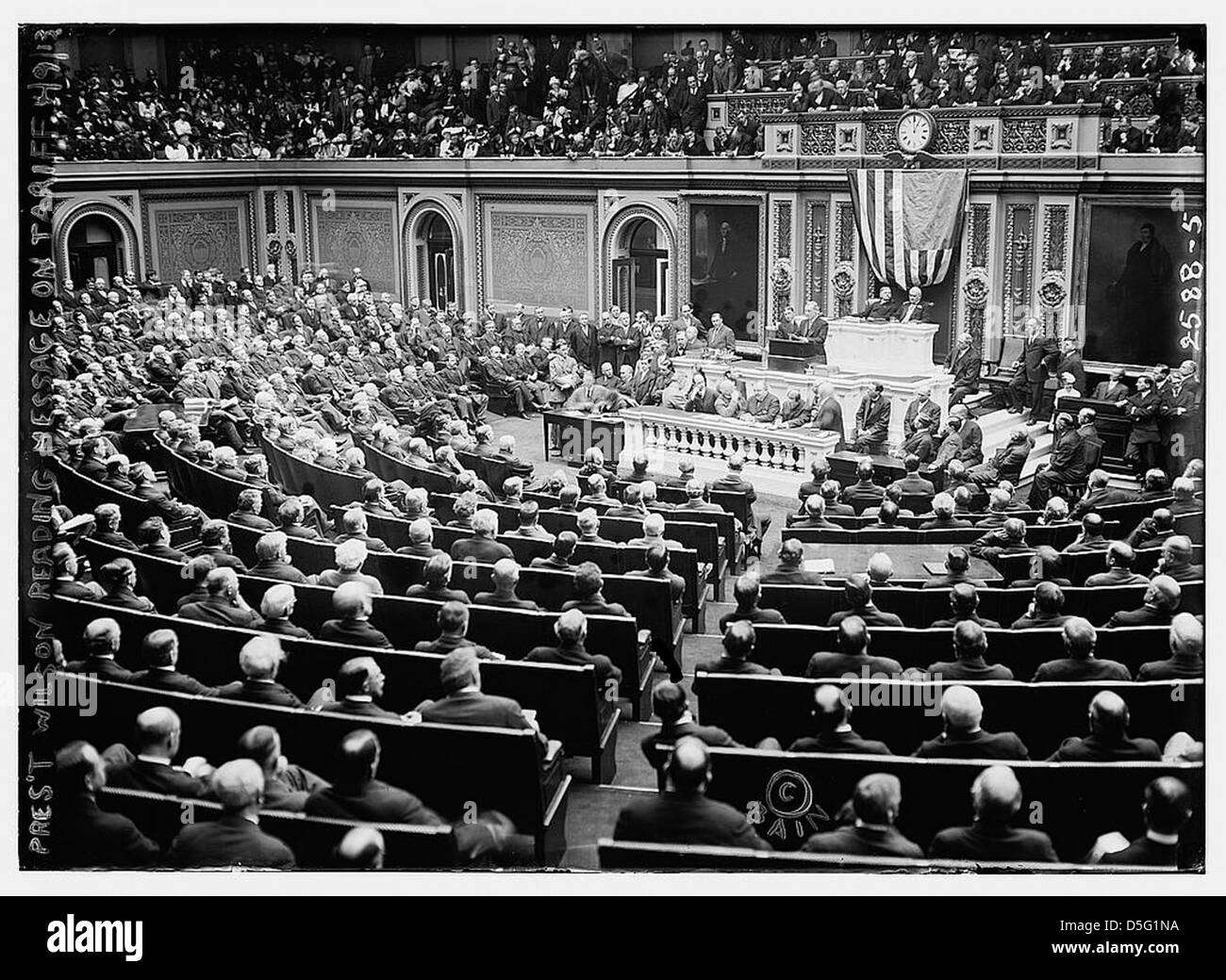 Pres. Wilson lettura messaggio sul contingente al Congresso, 4/9/13 (LOC) Foto Stock