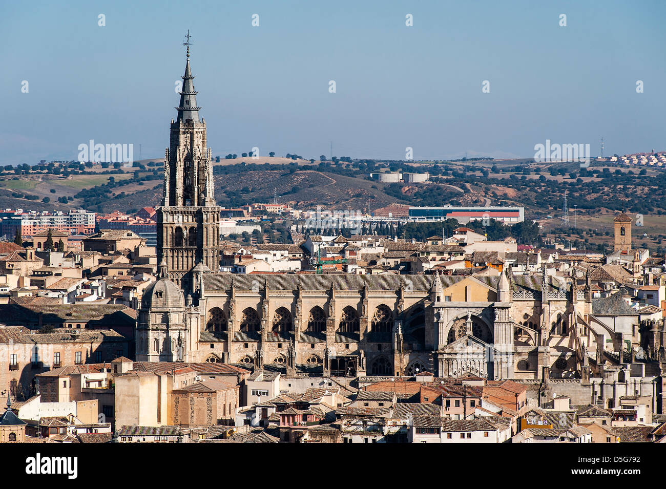 Paesaggio urbano e Santa Chiesa Cattedrale, Toledo, Spagna Foto Stock