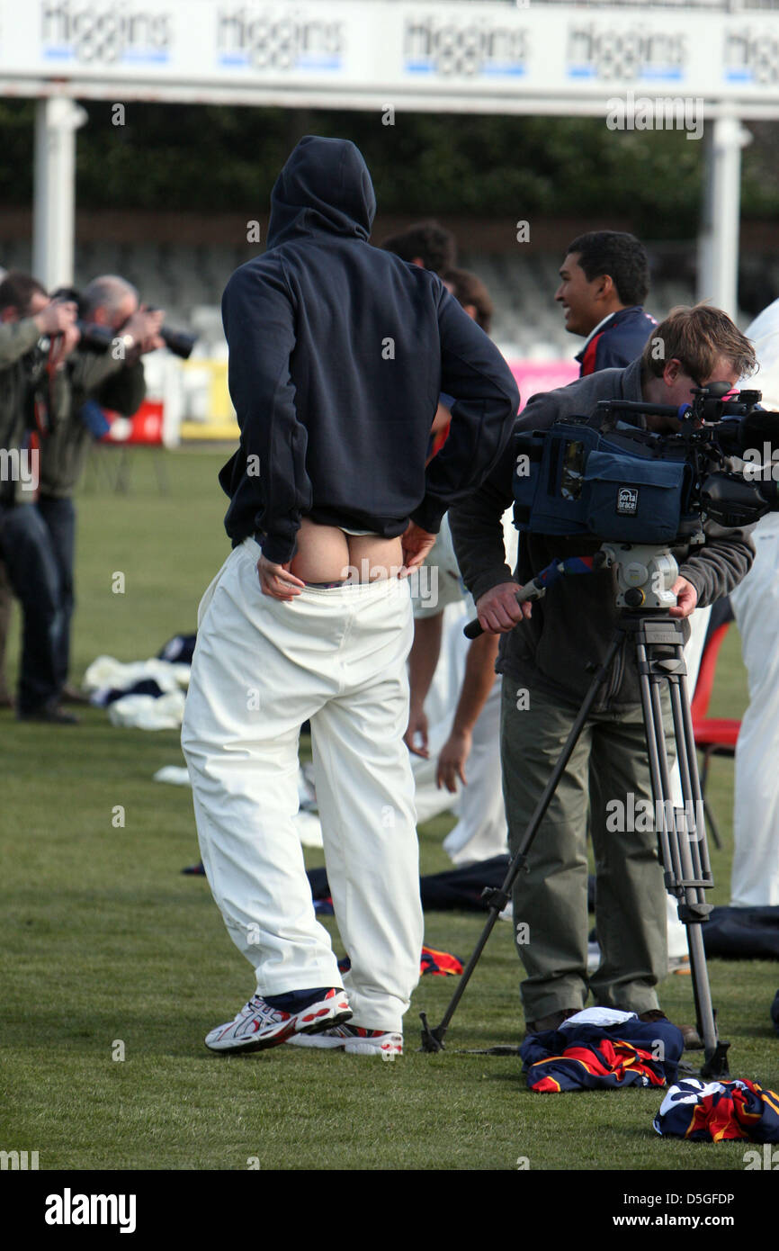 Chelmsford, Regno Unito. Il 2 aprile 2013. Saj Mahmood di Essex County Cricket durante l'Essex County Cricket Team Media giorno dal County Cricket Ground. Credit: Azione Plus immagini di Sport / Alamy Live News Foto Stock