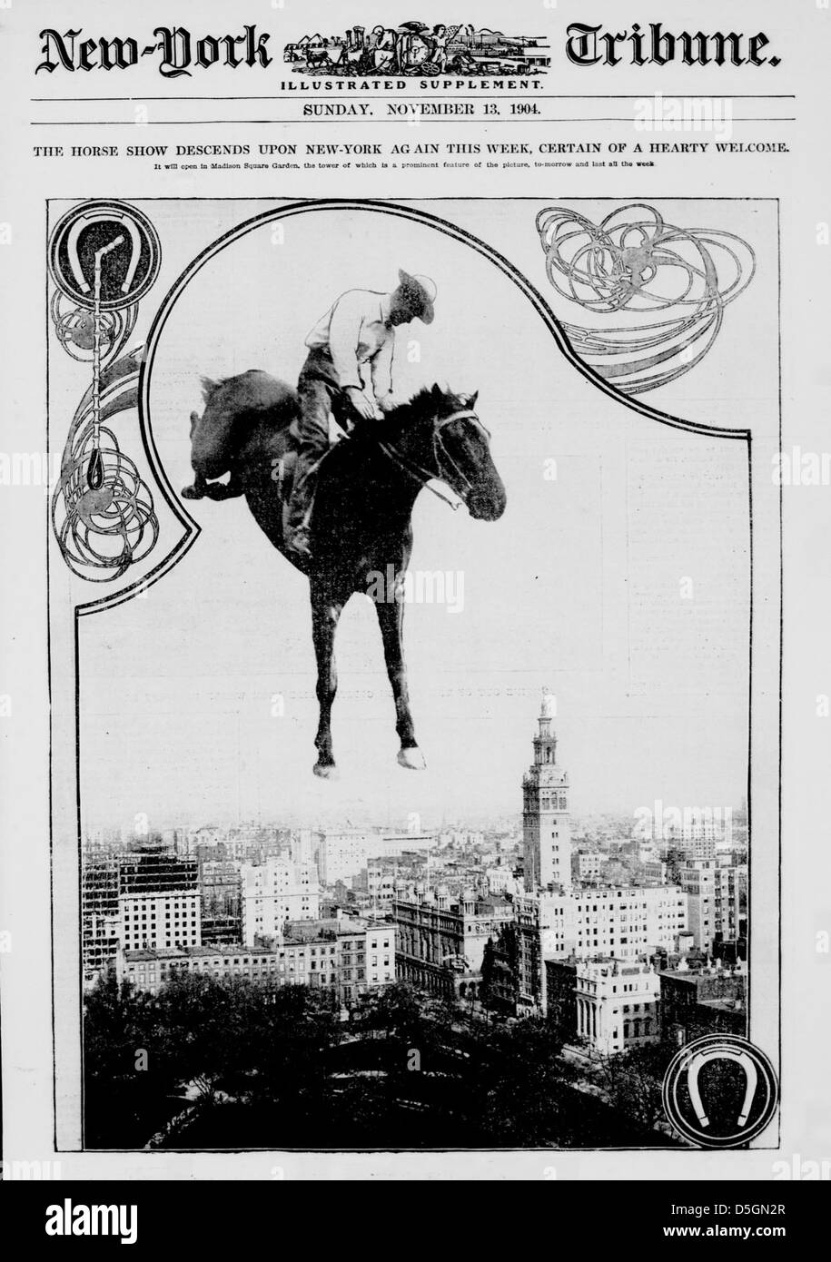 Questa immagine del 1904 cattura un vivace spettacolo ippico a New York City, evidenziando l'eccitazione che circonda l'evento e l'atmosfera accogliente della folla. Foto Stock