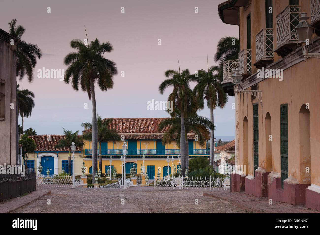 Cuba, Sancti Spiritus Provincia, Trinidad, street view, alba Foto Stock