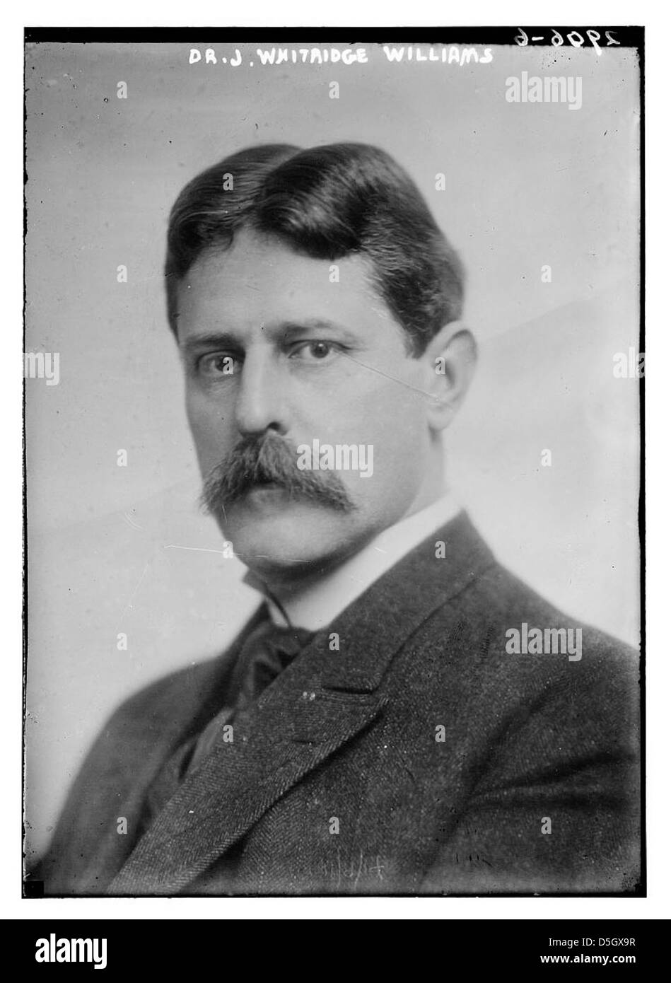 Un ritratto del Dr. J. Whitridge Williams, un rinomato ginecologo e ostetrico della Johns Hopkins University nel Maryland. I suoi contributi alla medicina sono evidenziati in questa immagine storica. Foto Stock