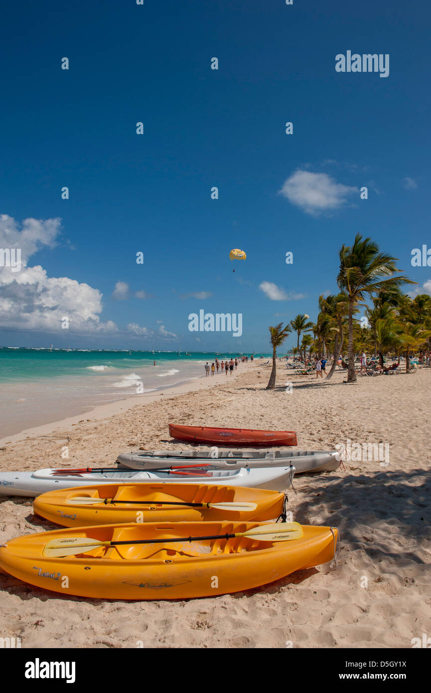 Repubblica Dominicana, Punta Cana, Higuey, Bavaro, Bavaro Beach e kayak Foto Stock