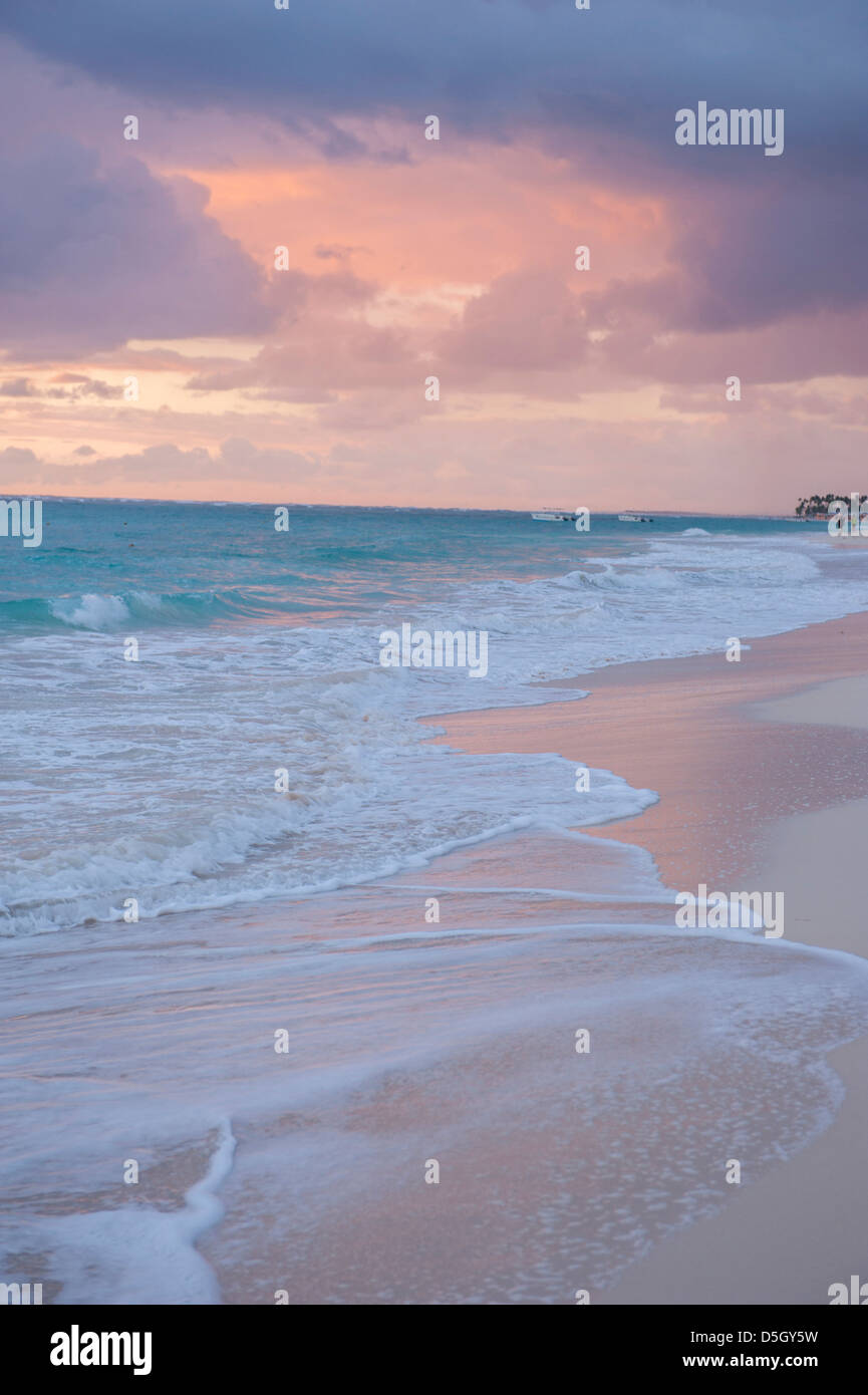 Repubblica Dominicana, Punta Cana, Higuey, Bavaro, Bavaro Beach Sunrise Foto Stock