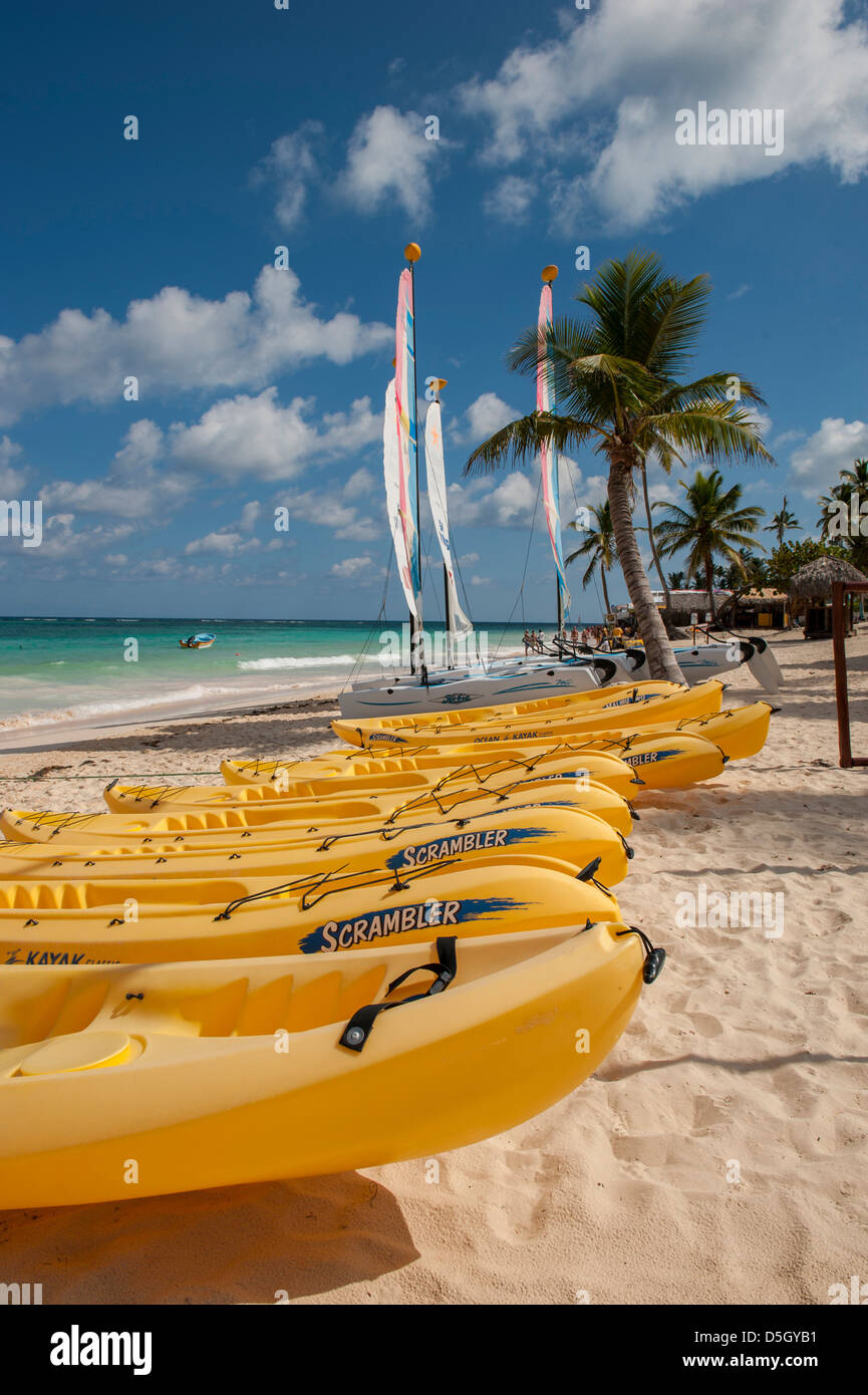 Repubblica Dominicana, Punta Cana, Higuey, Bavaro, Bavaro Beach, kayak, barche a vela Foto Stock
