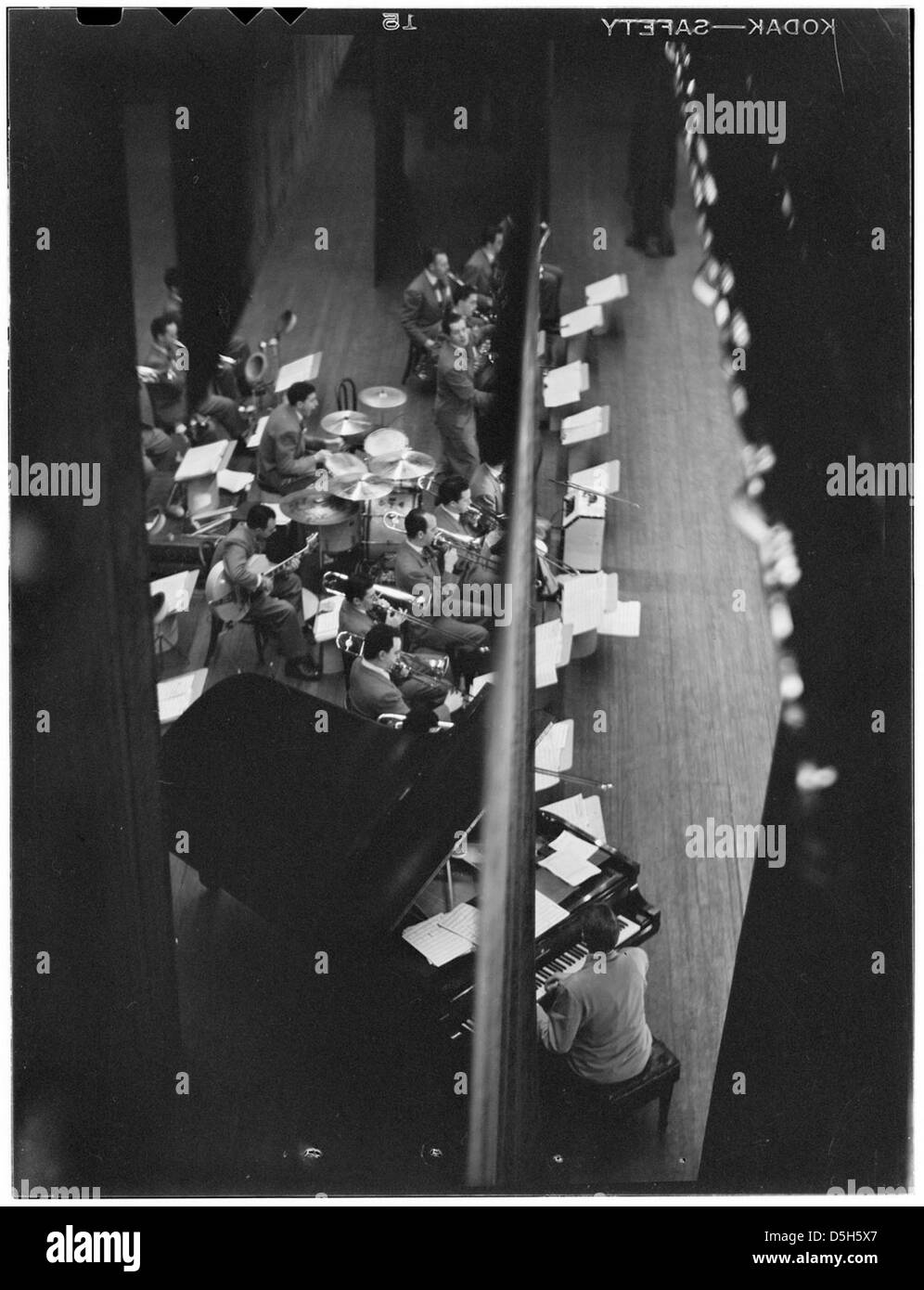 [Ritratto di Stan Kenton, Laurindo Almeida e Shelly Manne, 1947 o 1948] (LOC) Foto Stock
