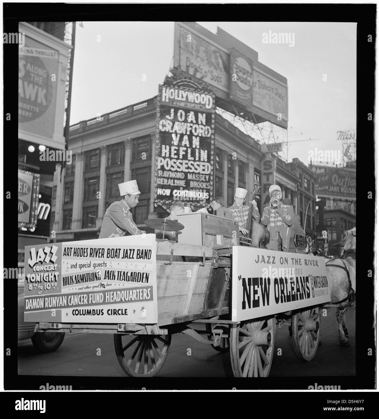 [Ritratto di Kaiser Marshall, Art Hodes, Sandy Williams, Cecil (Xavier) Scott, e Henry (Clay) Goodwin, Times Square, New York, N.Y., ca. Luglio 1947] (LOC) Foto Stock