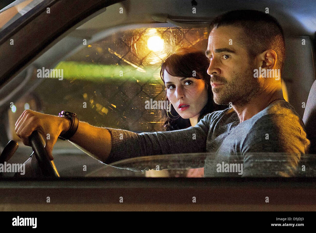 L'UOMO MORTO GIÙ 2013 FilmDistrict produzione con Colin Farrell come Victor e Noomi rapace come Beatrice Foto Stock