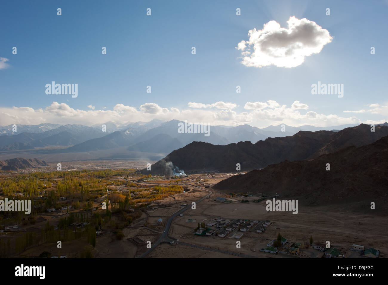 La vista da Shanti Stupa, Leh, Ladakh, Jammu e Kashmir. India. Foto Stock