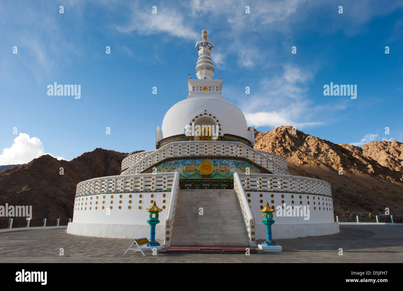 Shanti Stupa, Leh, Ladakh, Jammu e Kashmir. India. Foto Stock