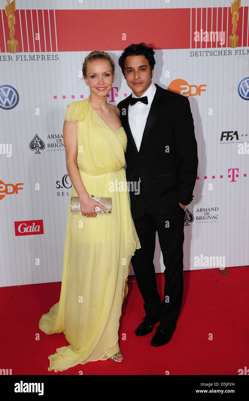 Janine Reinhardt e Kostja Ullmann a 'Deutscher Filmpreis' a Friedrichstadt Palast. Berlino, Germania - 08.04.2011. Foto Stock