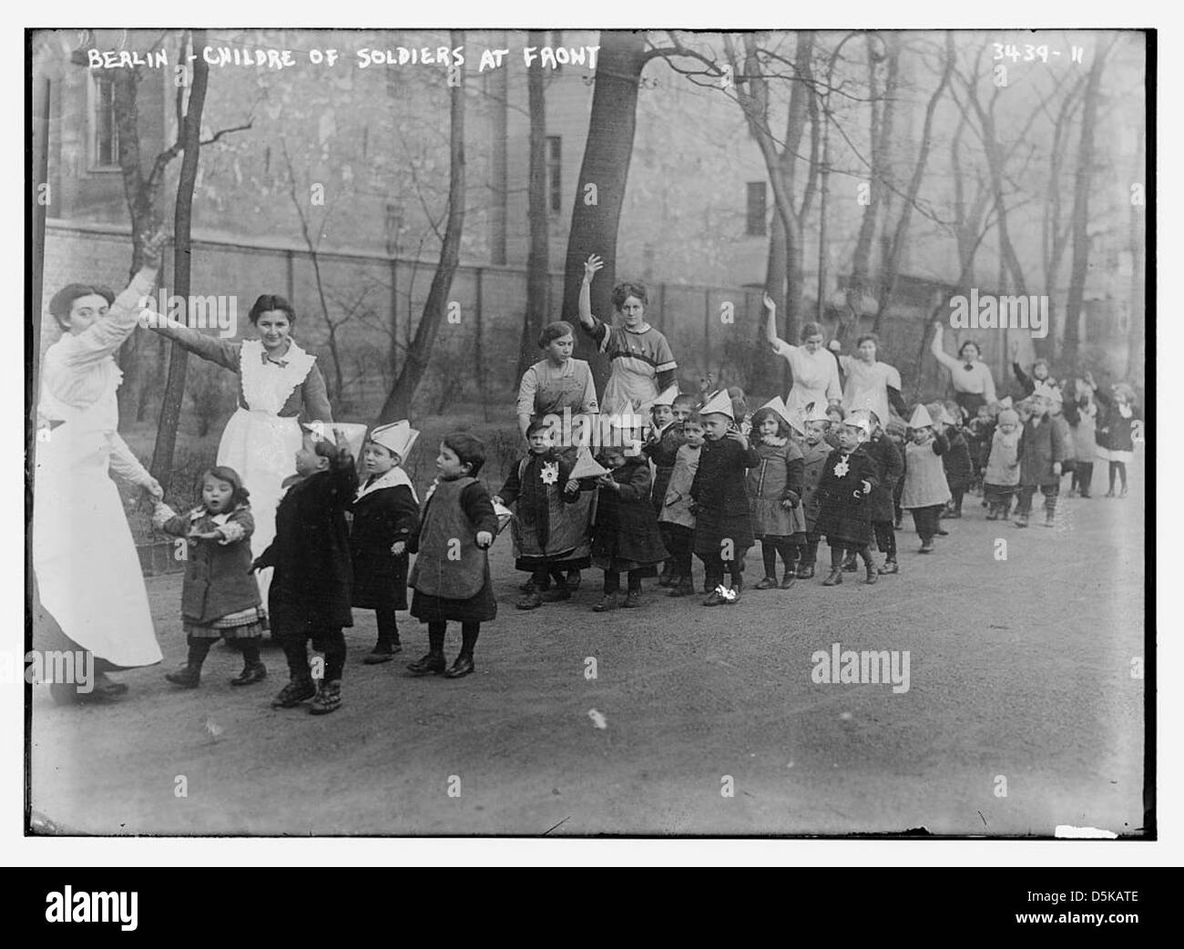 Berlino -- i bambini dei soldati al fronte (LOC) Foto Stock