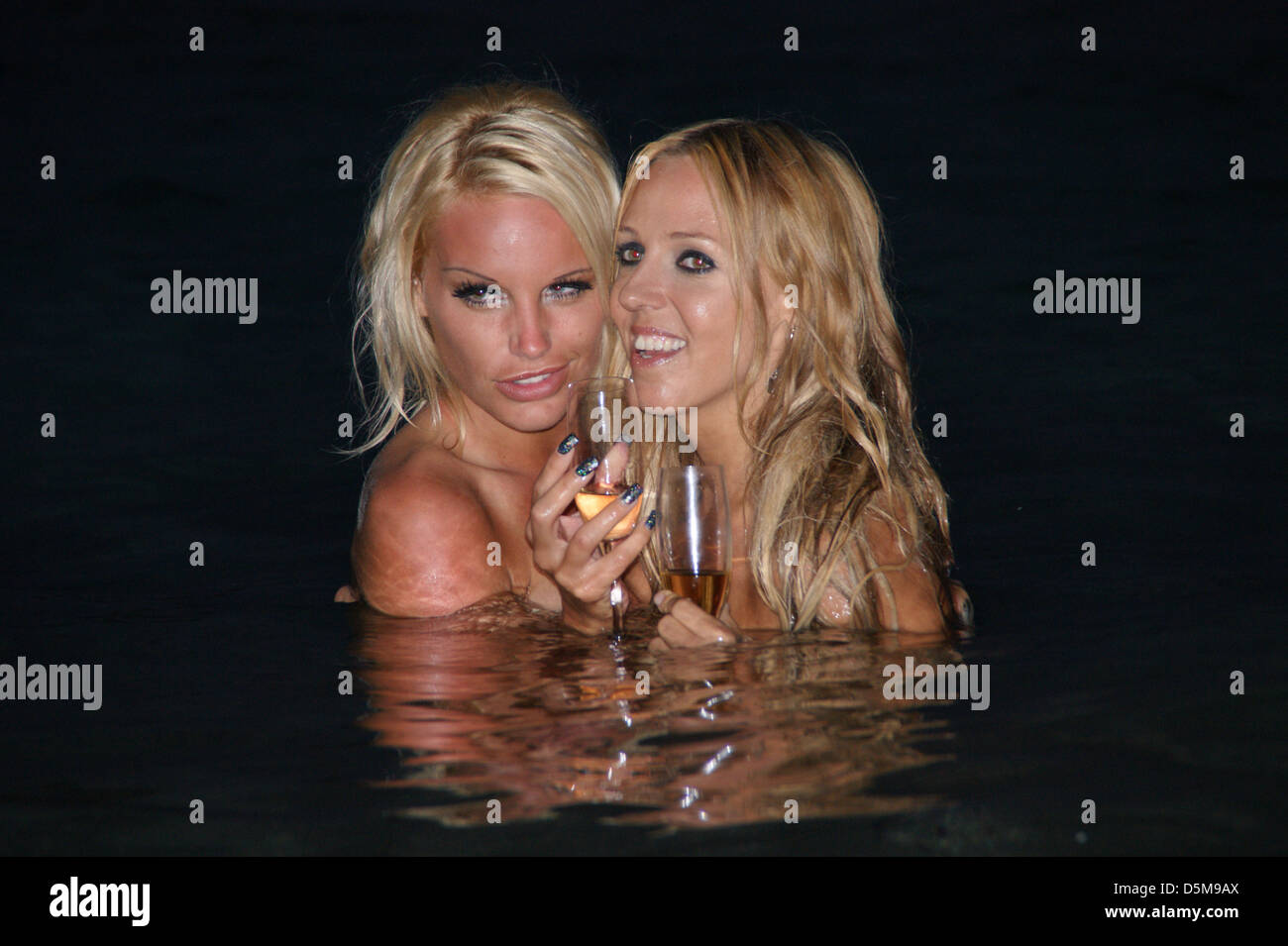 Gina Lisa Lohfink e cantante Loona spendere un po' di tempo sulla spiaggia di portali di noi. Mallorca, Spagna - 29.06.2011 Foto Stock