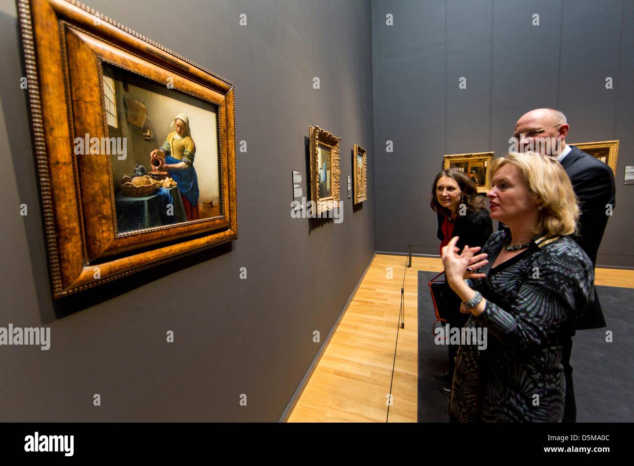 Ministro olandese dell'istruzione, della cultura e delle scienze: Jet Bussemaker in apertura del Rijksmuseum di Amsterdam Foto Stock