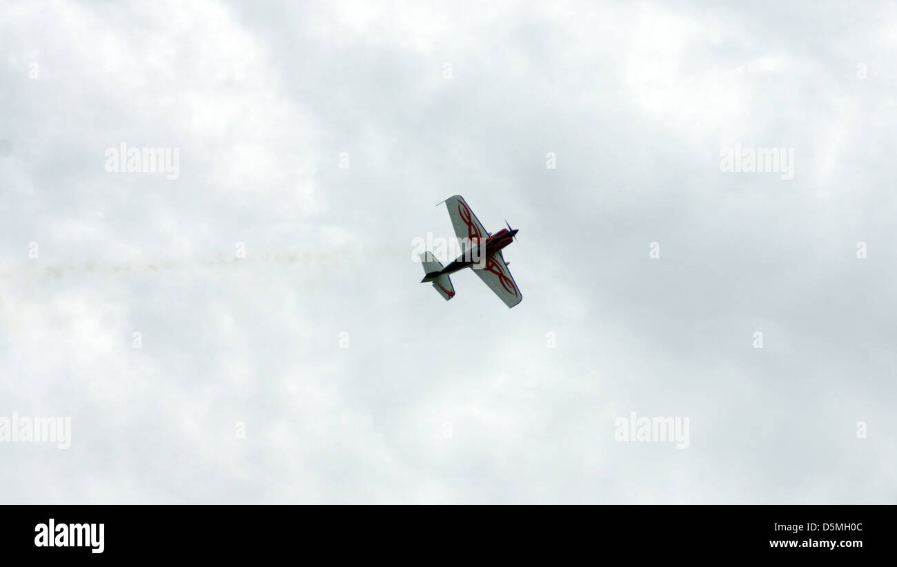 Stunt bordo piano prop tattoo piano cielo del vento Foto Stock