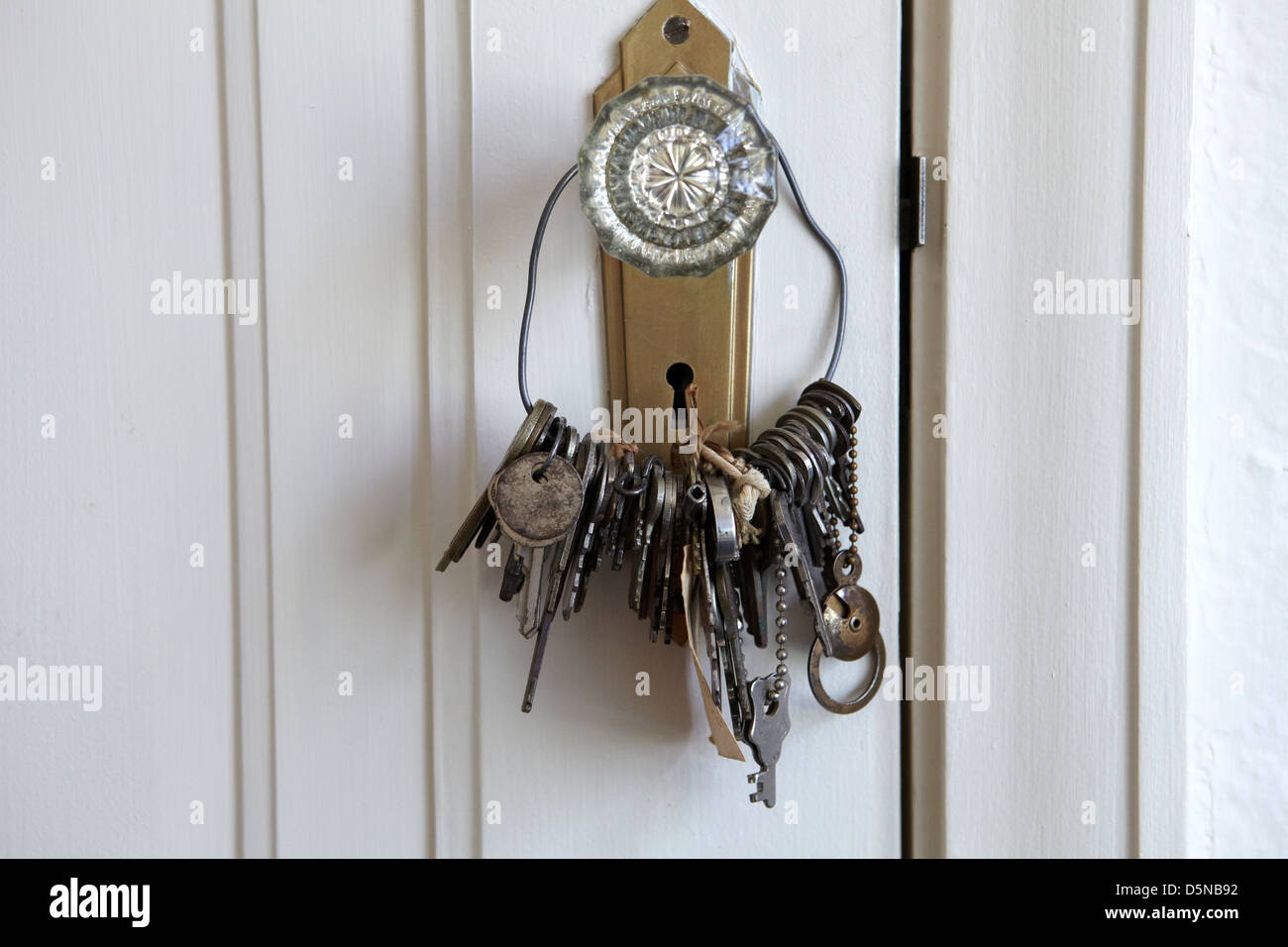 Anello chiave e crystal manopola dello sportello Foto Stock