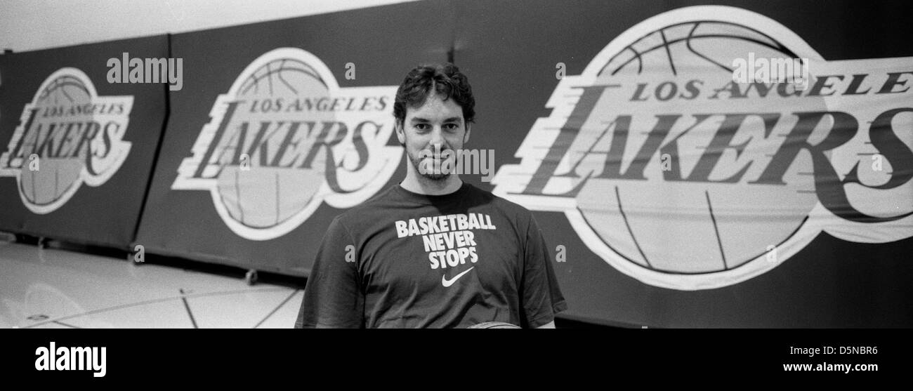 4 aprile 2013 - Los Angeles, California - Los Angeles Lakers Pau Gasol durante e colloquio presso il Los Angeles Lakers training facility in El Segundo California giovedì 21 marzo 2013..ARMANOD ARORIZO (credito Immagine: © Armando Arorizo/Prensa Internacional/ZUMAPRESS.com) Foto Stock