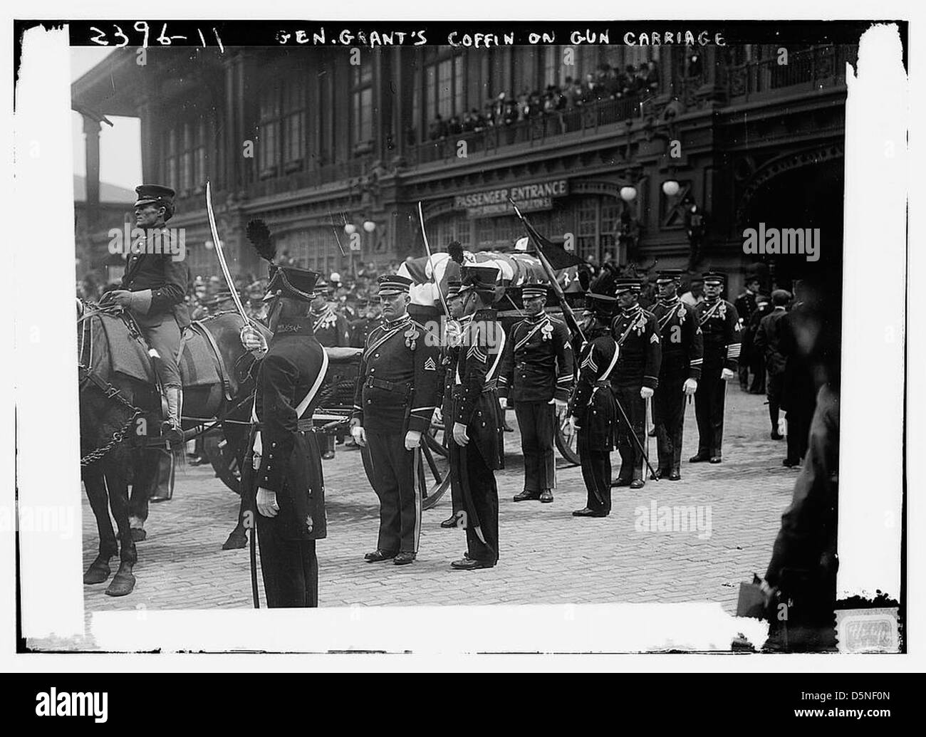 Gen. concedere la bara sul carrello della pistola (LOC) Foto Stock