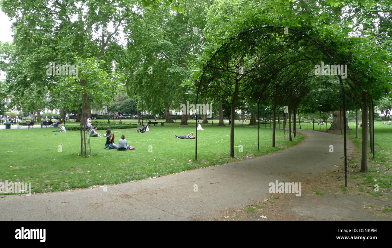 Russell Square in Bloomsbury, Londra, Regno Unito. Foto Stock