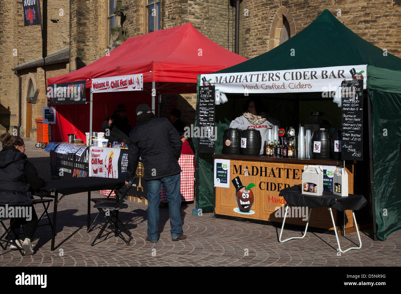 Blackpool, Lancashire, Regno Unito. Il 6 aprile 2013. Il grande Blackpool Chili Festival nella bella rivisitata St Johns Square, punto di riferimento di un evento organizzato da Chili Fest UK. Il luogo di ritrovo dei proprietari offerta di Blackpool sono desiderosi di rendere Blackpool Chili Festival una delle sue principali attrazioni durante la stagione turistica. Credito: Mar fotografico / Alamy Live News Foto Stock