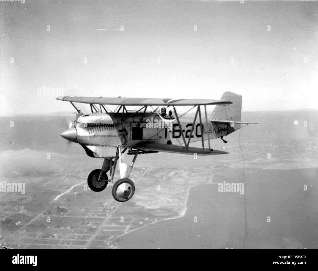 Tale riferimento, 00040509, è probabilmente un numero di identificazione di un aeromobile o di un documento all’interno della collezione SDASM, che rappresenta una parte specifica della storia dell’aviazione. Foto Stock