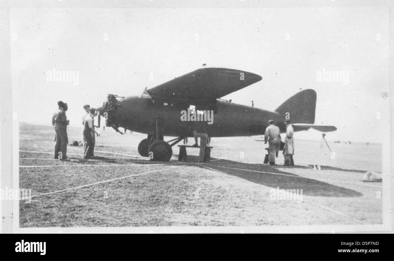 La Golden Eagle, pilotata da Gordon Scott, corse nella Dole Air Race, uno storico evento dell'aviazione dalla California alle Hawaii. Il Lockheed Vega 1, alimentato da un motore Wright J-5 Whirlwind, fu uno dei pionieri nelle gare aeree a lunga distanza. Foto Stock
