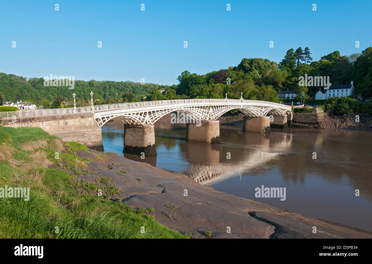 Il Galles, Chepstow, Wye River Bridge aperto 1816, copre la seconda più alta marea nel mondo, 14 metri (46 piedi) Foto Stock