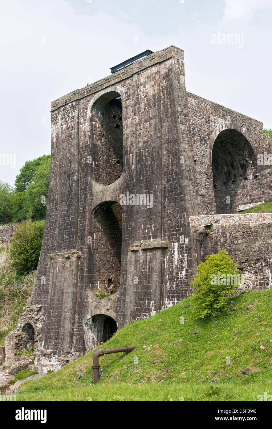 Il Galles, Blaenavon mondo sito Herirtage, opere in ferro, azionato 1789 ai primi del novecento, James Ashwell di acqua della torre di equilibrio Foto Stock