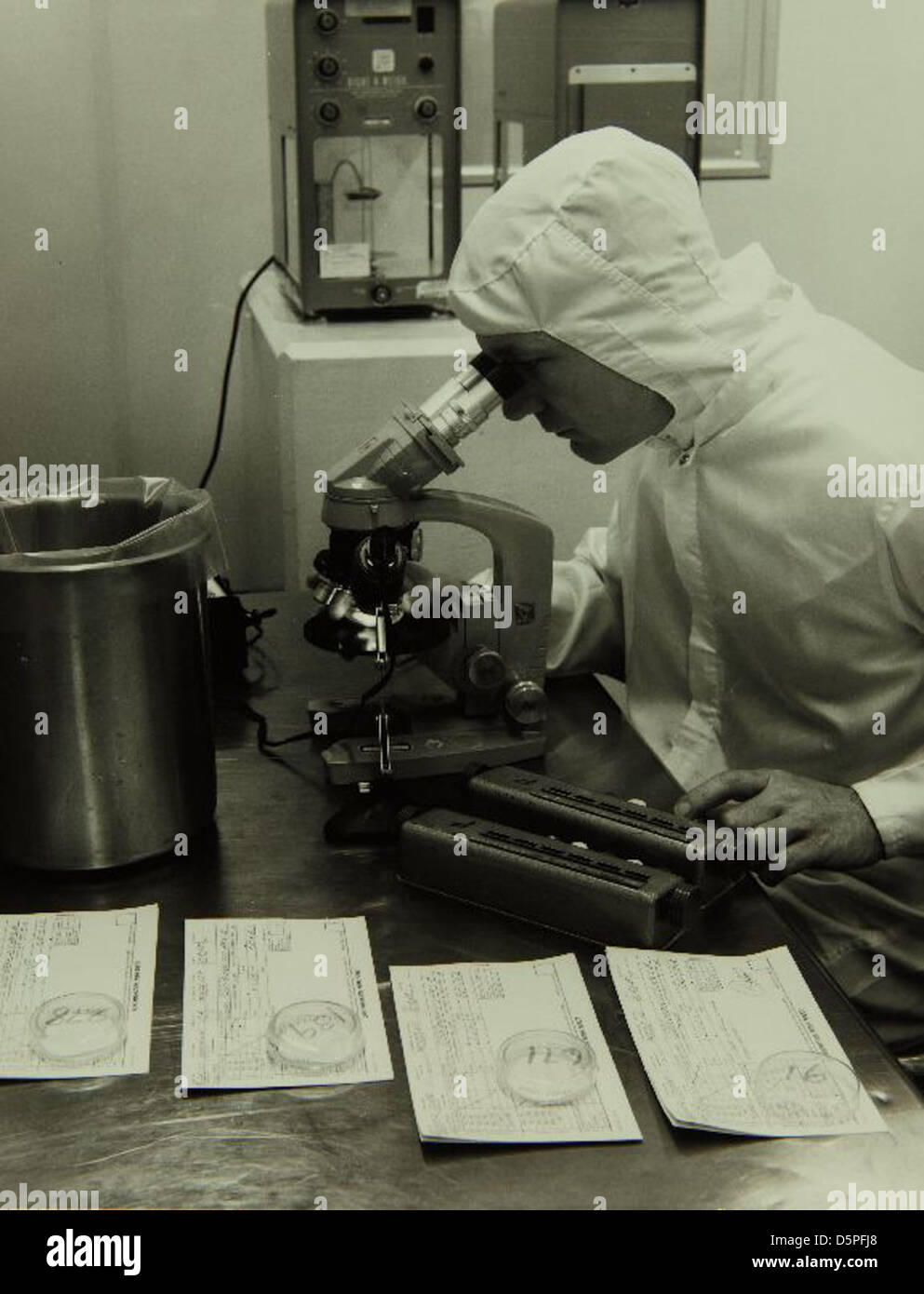 Questa voce mette in evidenza il ruolo degli stabilimenti Convair e General Dynamics a San Diego, sottolineando il loro contributo all'aviazione militare e alla produzione aerospaziale, in particolare durante l'era della Guerra fredda. Foto Stock