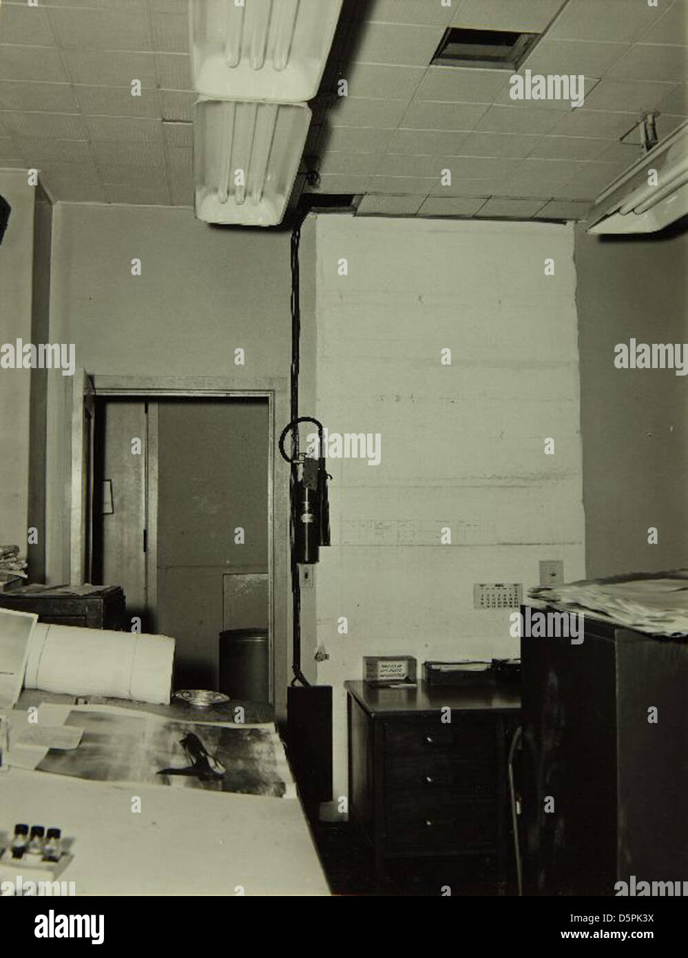 Il reparto fotografico Convair/General Dynamics cattura le persone e i processi coinvolti nella produzione di aeromobili presso lo stabilimento aerospaziale. Questa documentazione storica fa parte della raccolta SDASM. Foto Stock