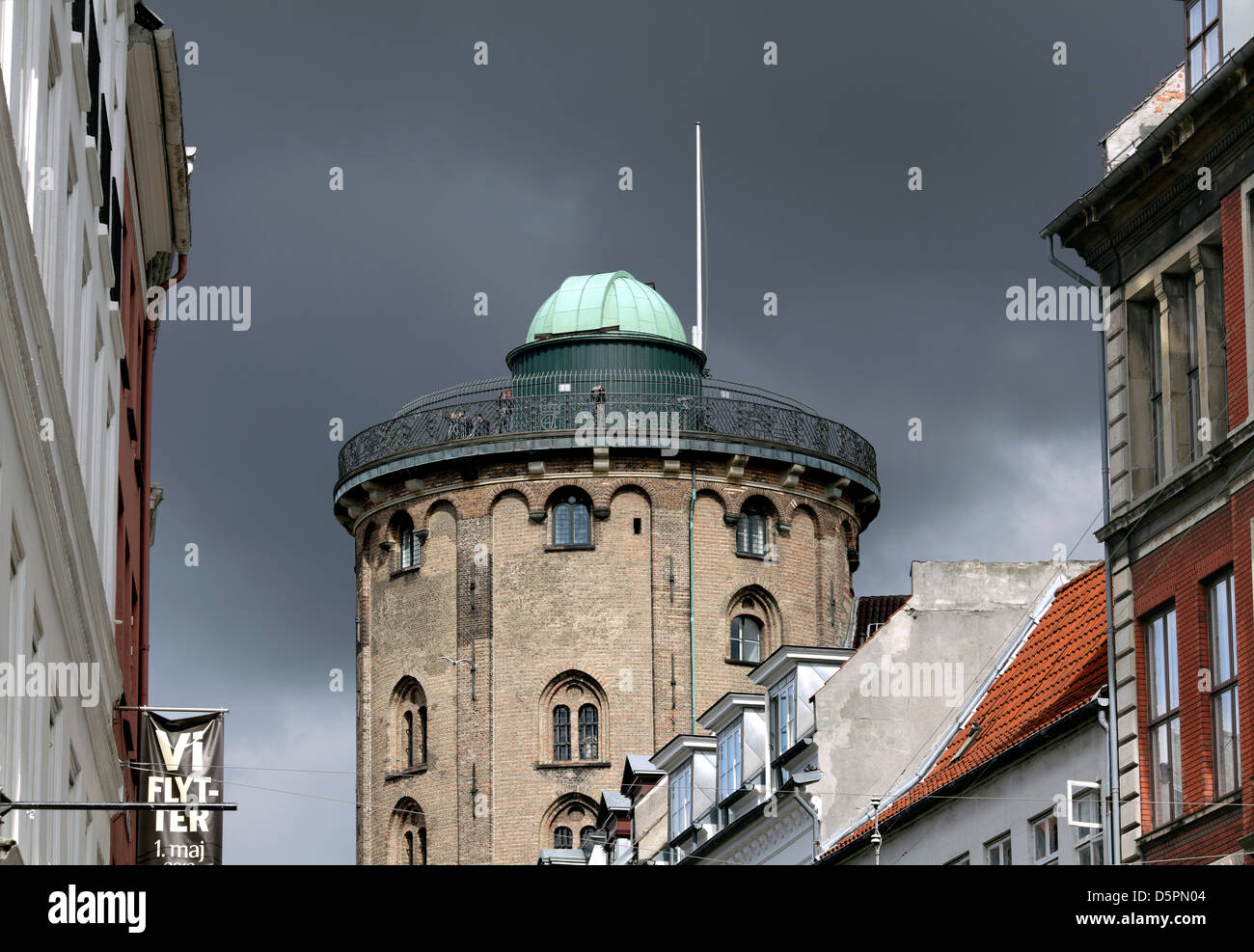 La Rundetaarn (torre rotonda), Kobmagergade, centro città di Copenhagen, Danimarca. Foto Stock