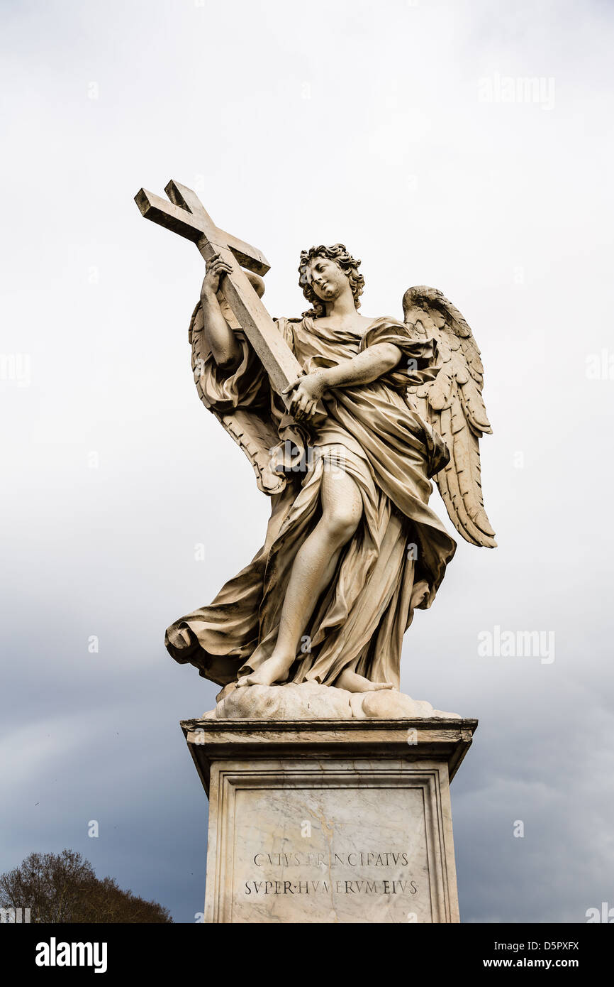 Angelo sul Ponte Sant Angelo, Roma, Italia Foto Stock