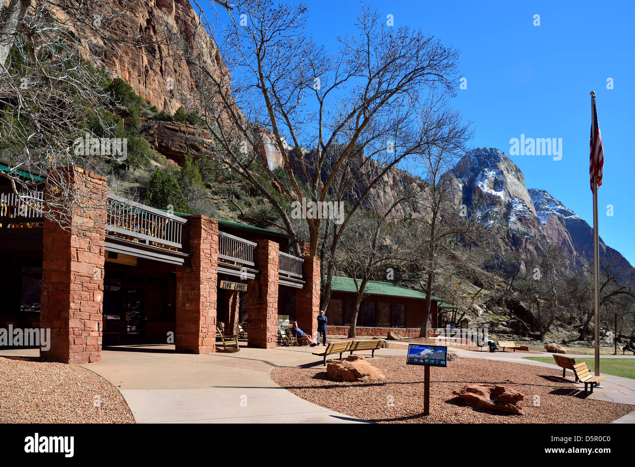 Ingresso anteriore del Sion Lodge. Parco nazionale di Zion, Utah, Stati Uniti d'America. Foto Stock