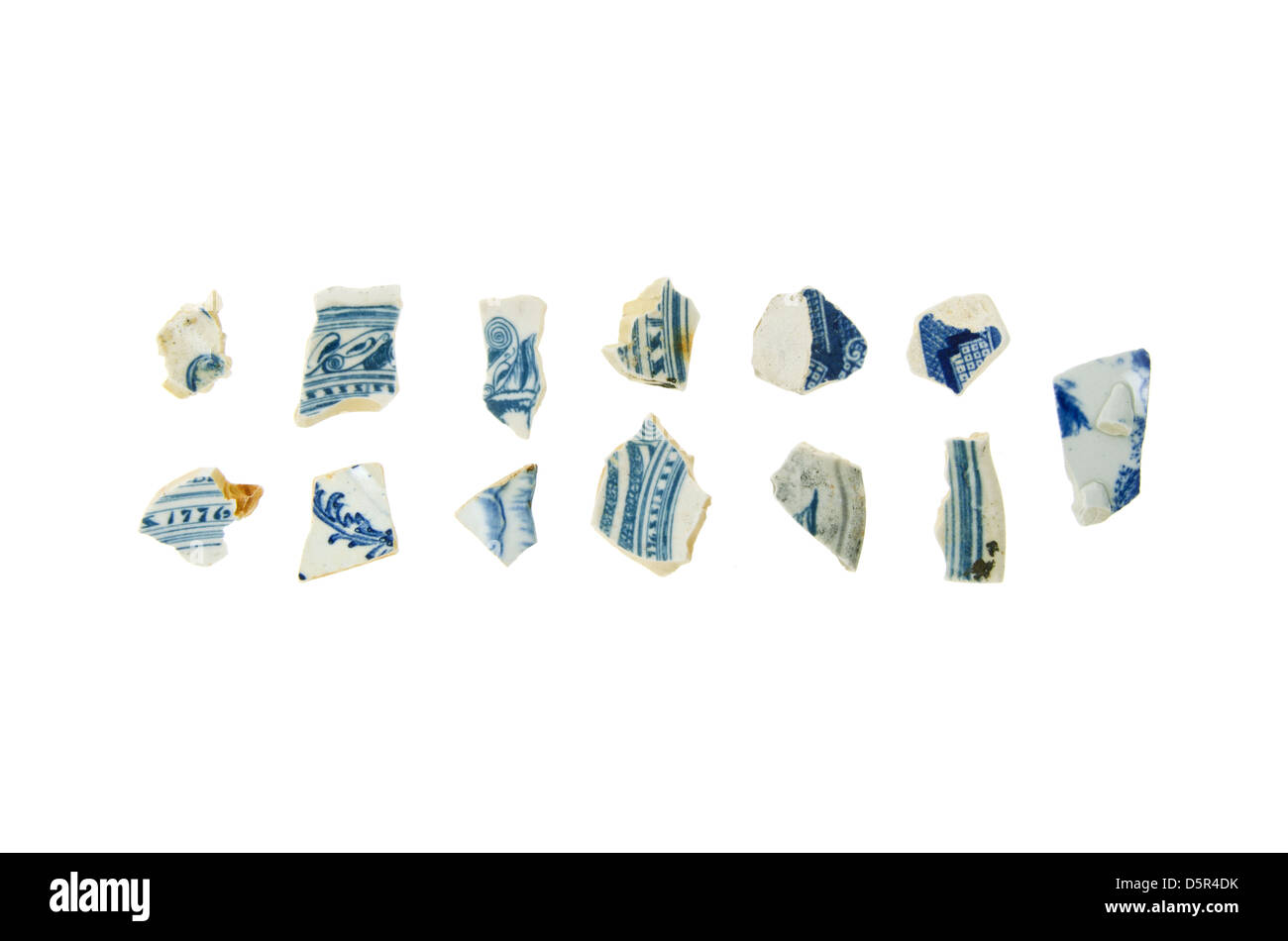 Tredici pezzi del bianco e del blu beach in Cina o in mare in ceramica, Bar Harbor, Maine, Stati Uniti d'America Foto Stock