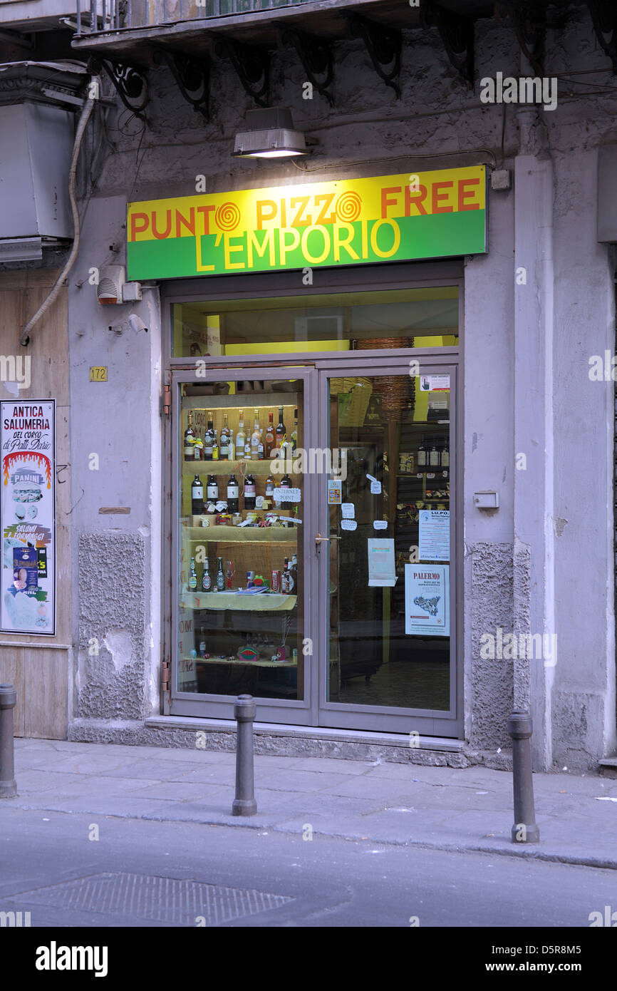 Punto Pizzo Free shop a Palermo e in Sicilia che si rifiuta di pagare una somma di denaro per la Mafia e non vende beni Mafia Foto Stock
