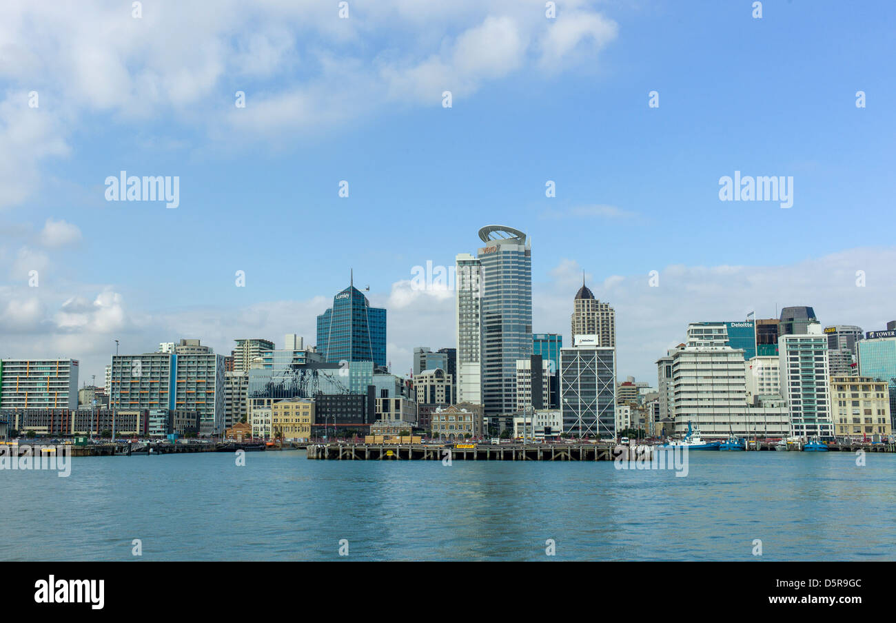 Auckland waterfront che mostra il quartiere centrale degli affari. Foto Stock