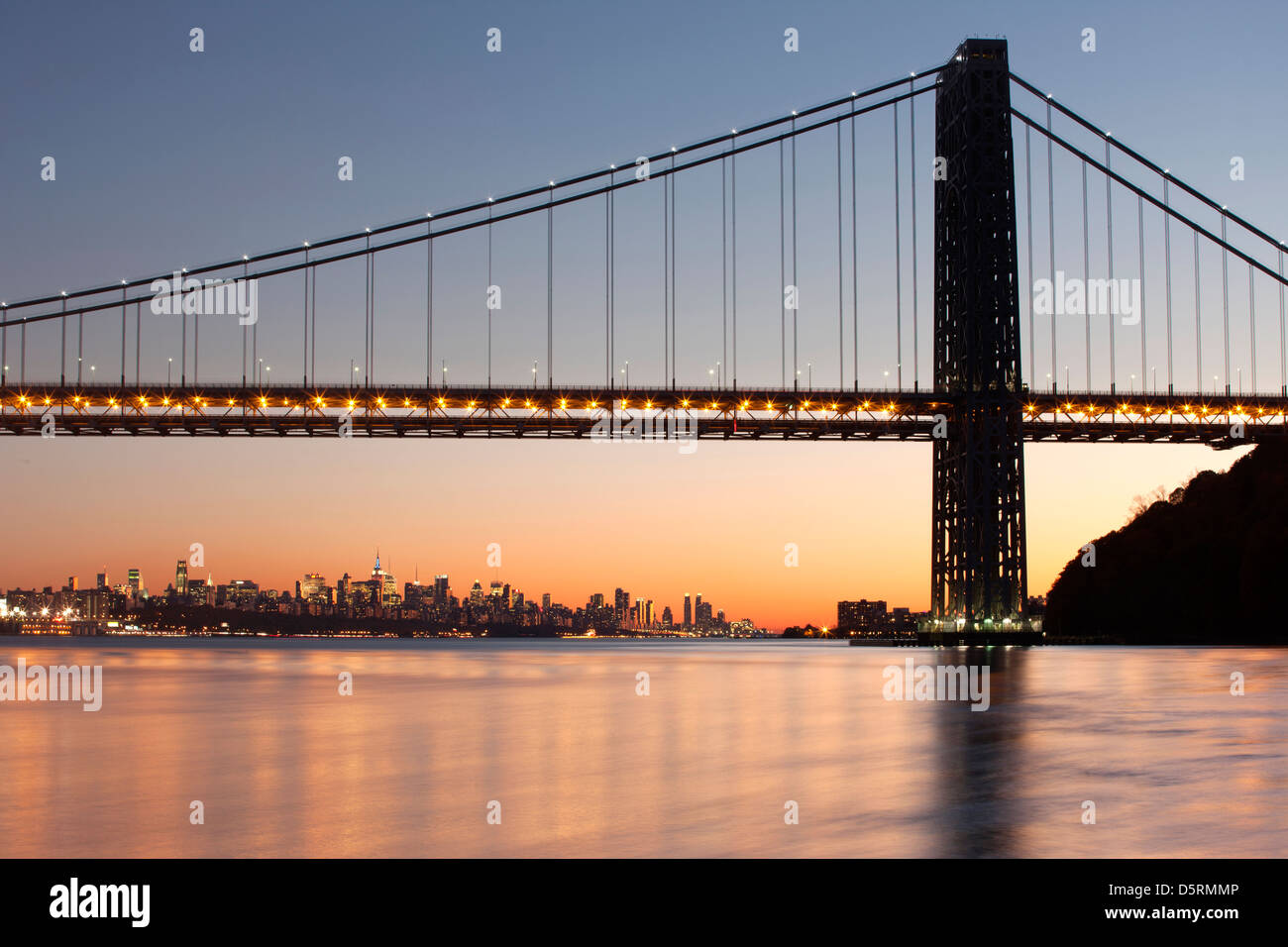 GEORGE WASHINGTON BRIDGE (©Cass Gilbert 1931) sul fiume Hudson MANHATTAN NEW YORK CITY USA Foto Stock