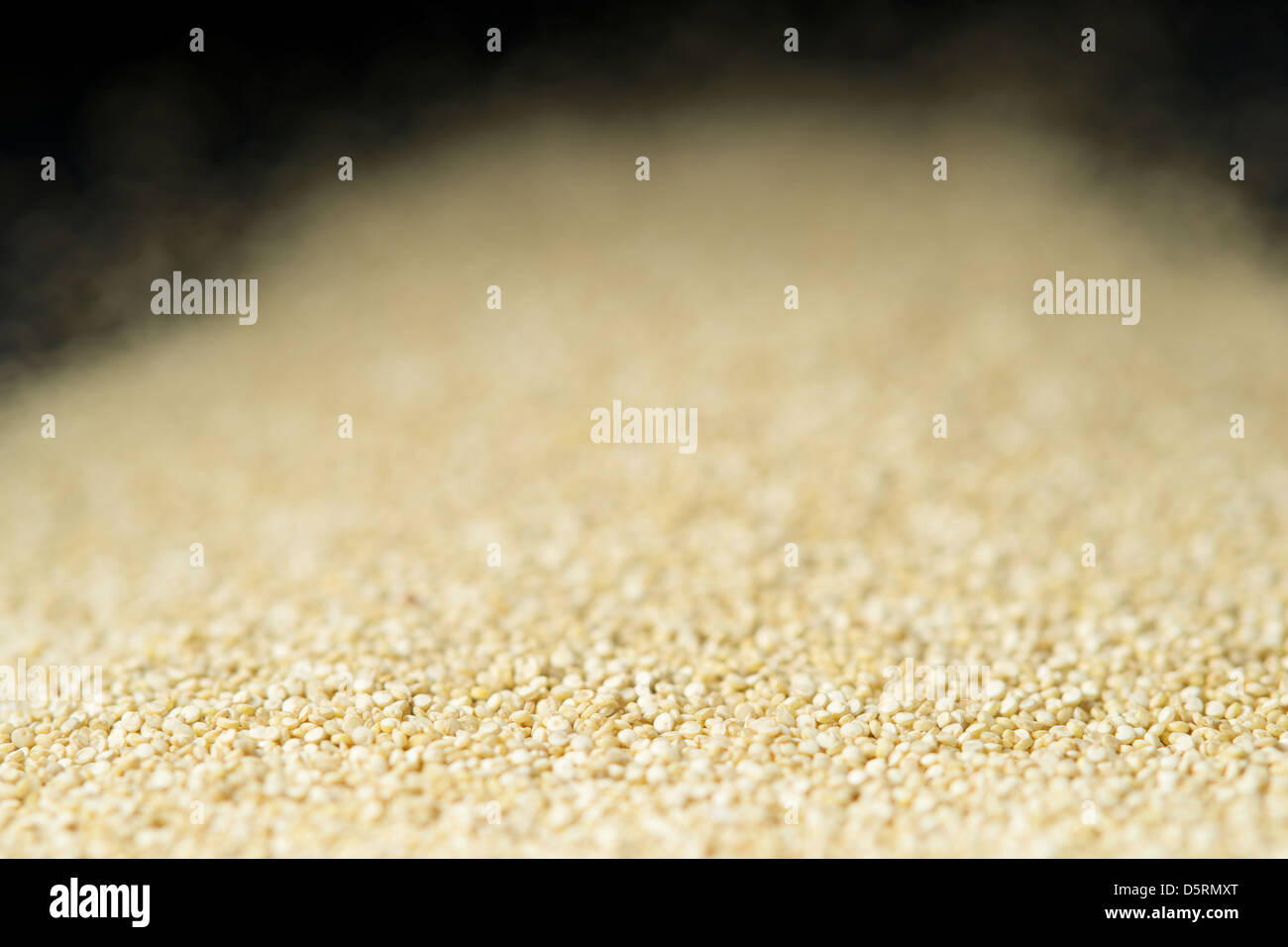 La quinoa semi, shallow focus close up. Foto Stock