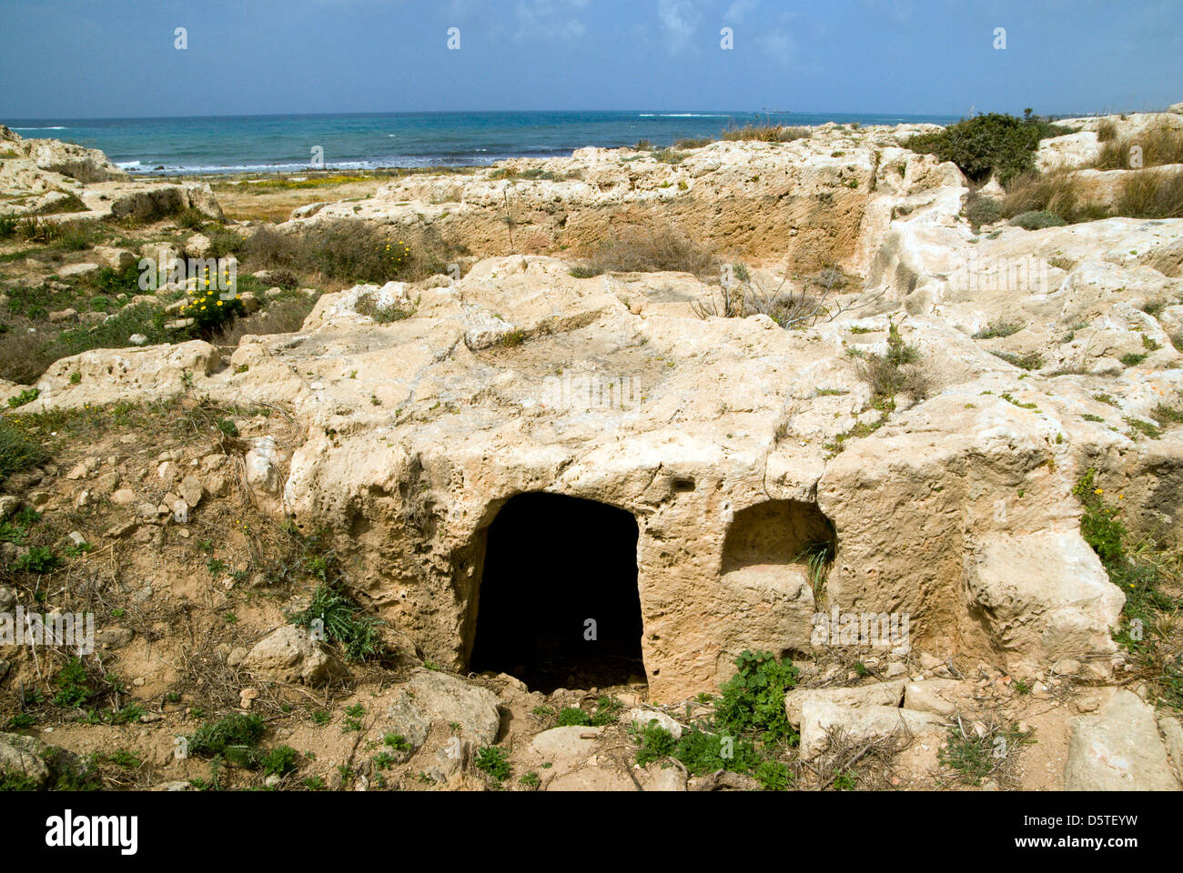 Rocce scolpite degli edifici la guarnigione camp parco archeologico di paphos Cipro Foto Stock
