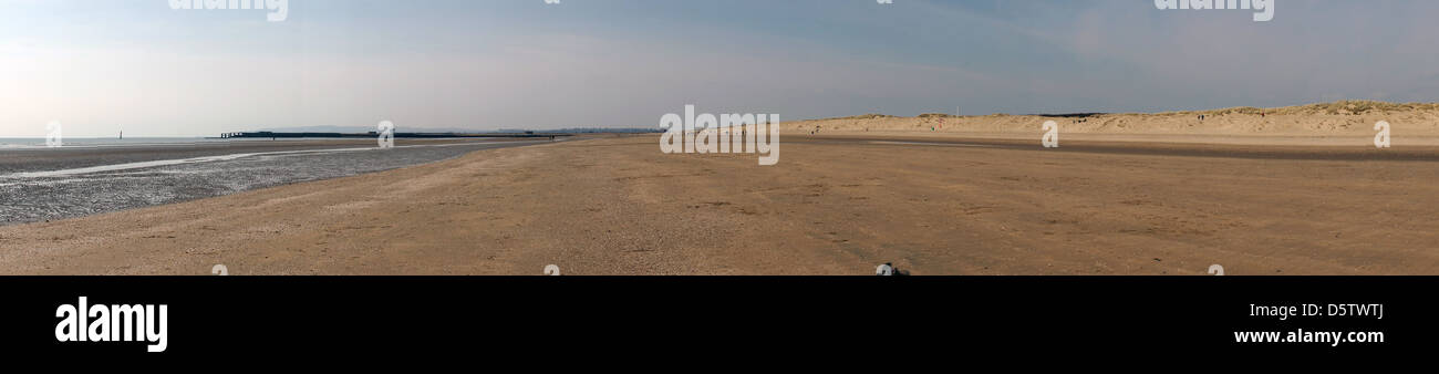Camber Sands marea al tramonto le spiagge sabbiose di sky Foto Stock