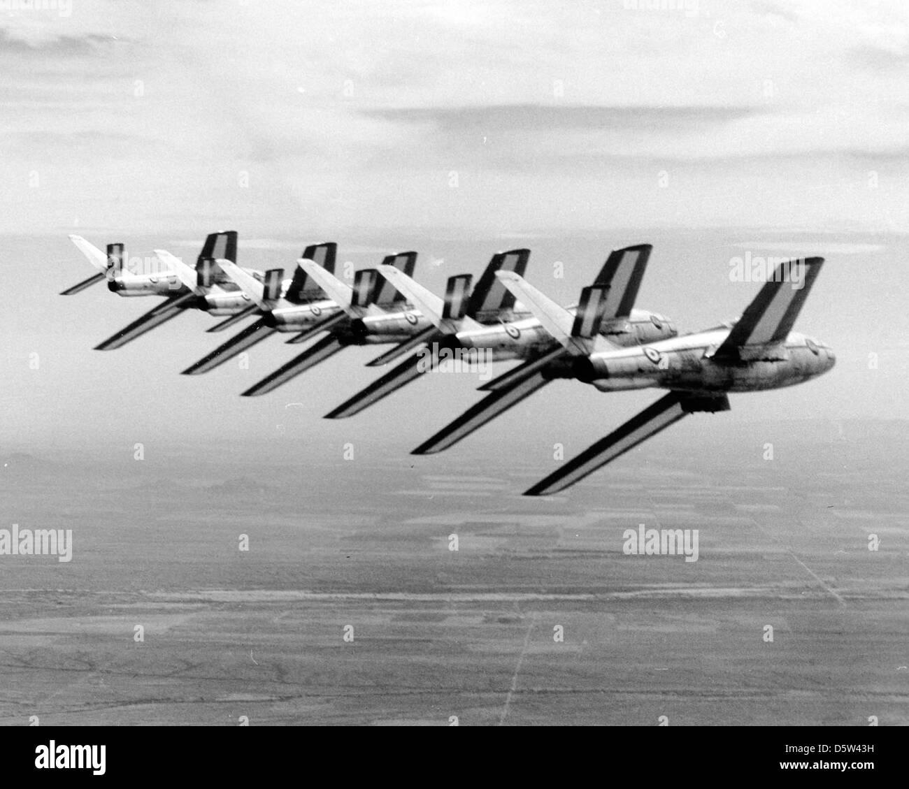 I Republic F-84F 'Thunderstreaks' facevano parte del team di dimostrazione di volo italiano 'Red Devils', noto per le loro prestazioni acrobatiche di precisione. L'F-84F era un caccia-bombardiere tattico utilizzato per le operazioni NATO. Foto Stock