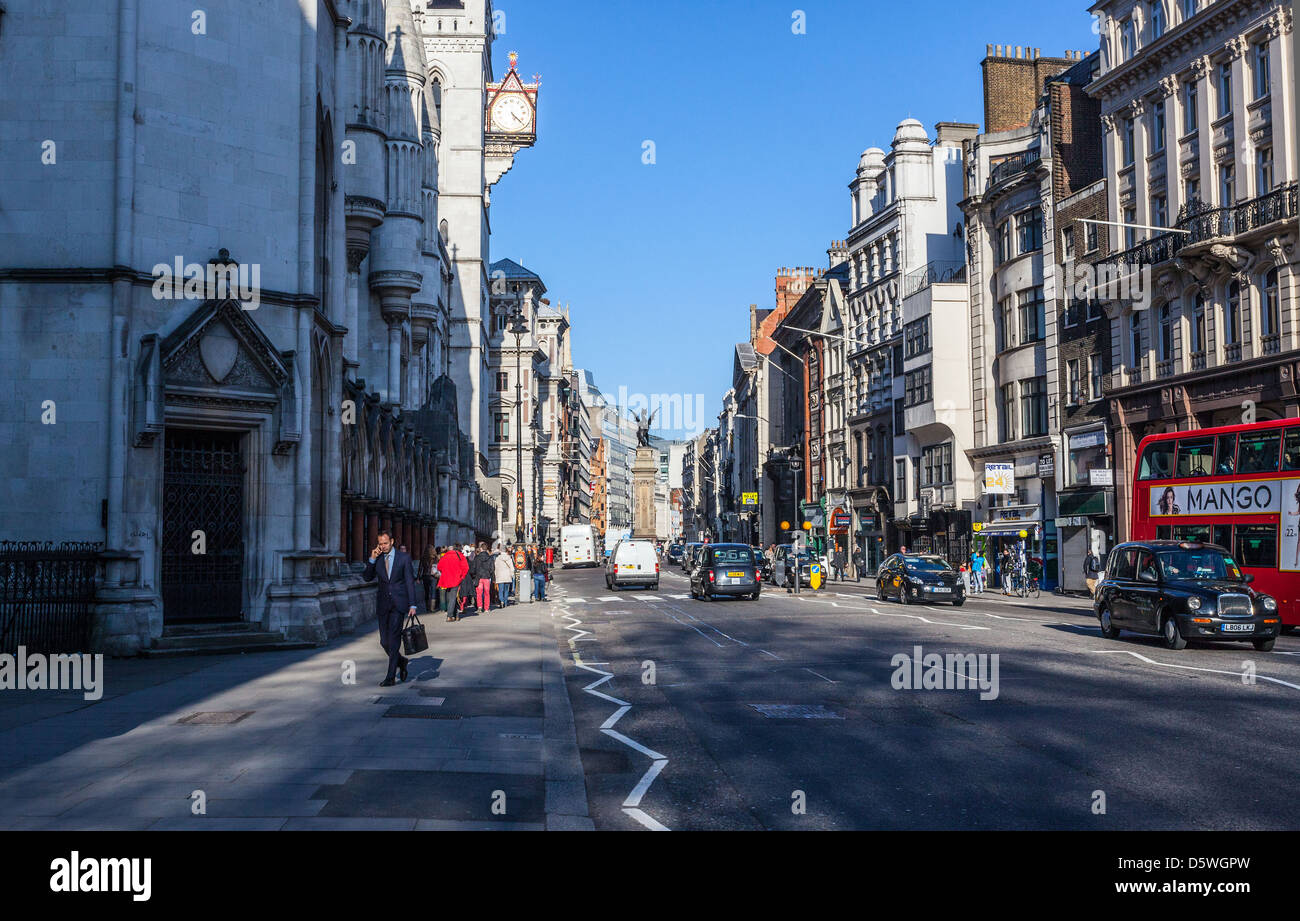 Ogni giorno la vita della città sul Fleet Street, Holborn, Londra, Inghilterra, Regno Unito Foto Stock