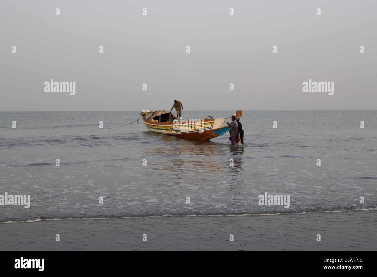 Gambia: Banjul - barca da pesca Foto Stock