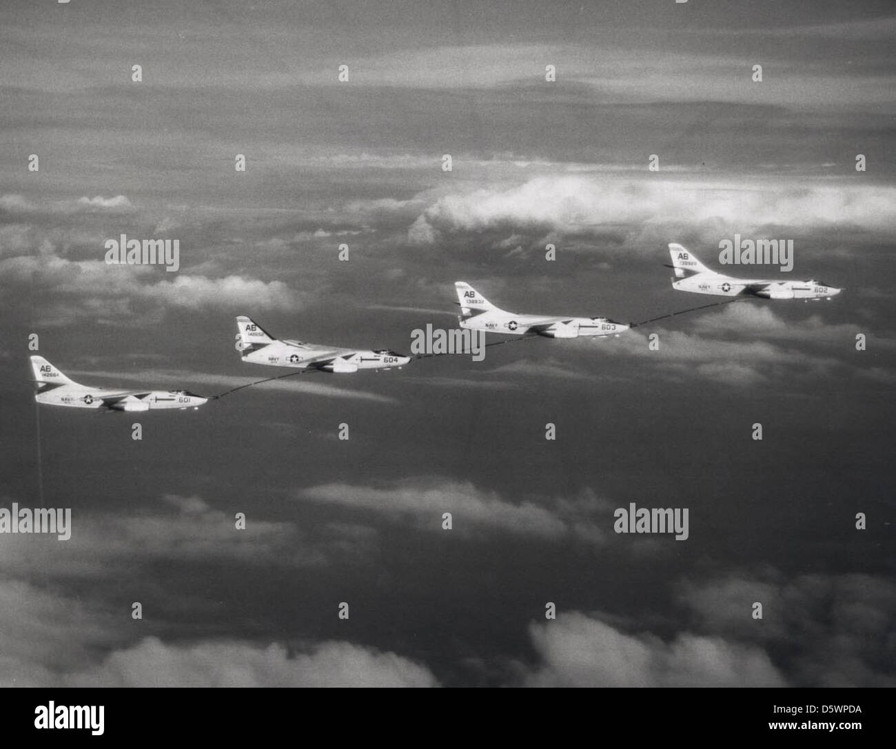 Il Douglas A-3 Skywarrior, nelle sue varie configurazioni da A3D-2 a A-3B, KA-3B e EKA-3B, era un bombardiere e una petroliera aerea di rifornimento utilizzati dalla Marina degli Stati Uniti. Il VAH-103 era lo squadrone che operava questi aerei. Foto Stock