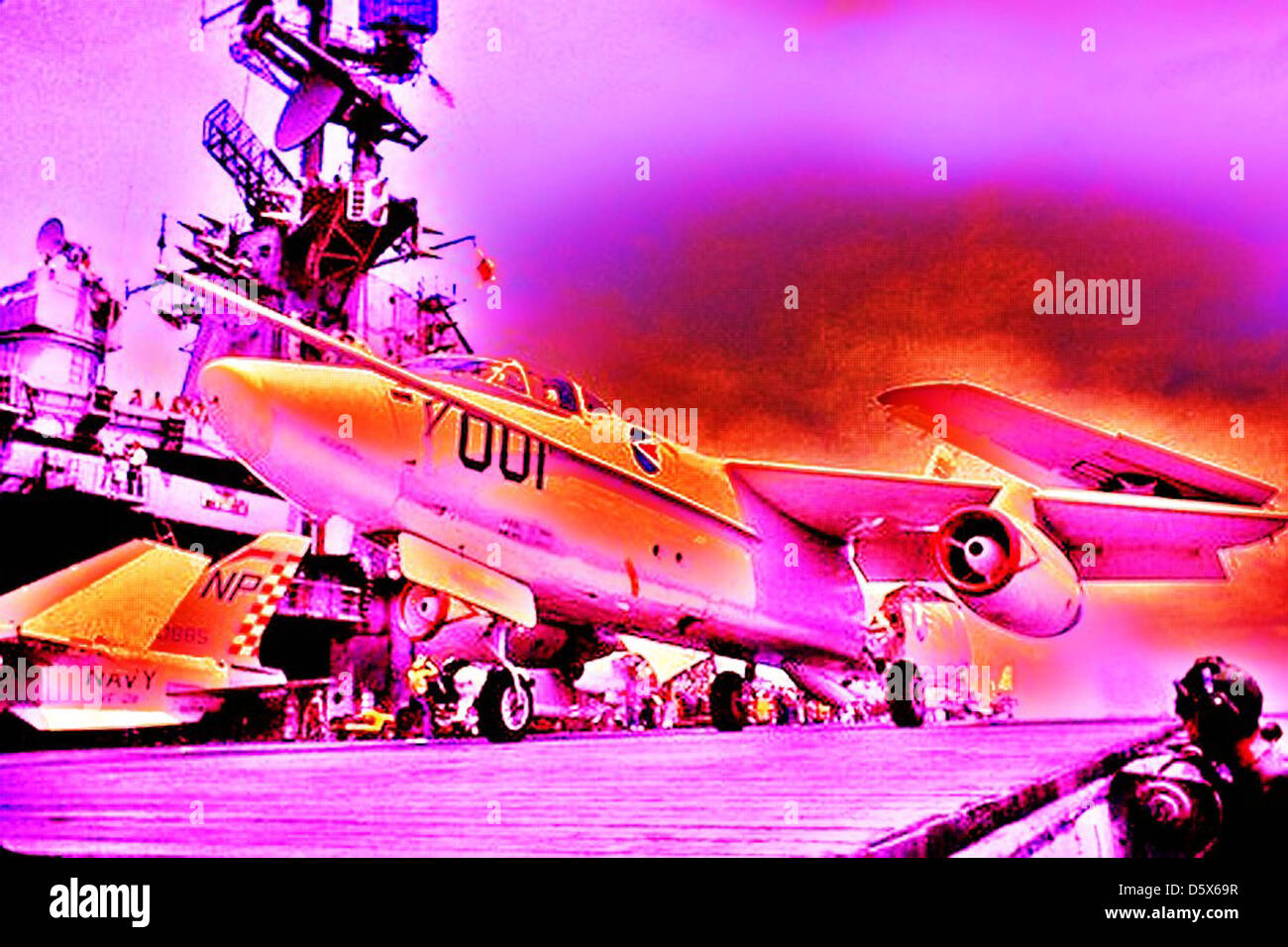 Il Douglas Skywarrior, un bombardiere strategico basato su portaerei, fu utilizzato dalla Marina degli Stati Uniti principalmente per missioni di bombardamento nucleare e convenzionale. Era parte integrante del braccio aereo della Marina durante la Guerra fredda. Foto Stock