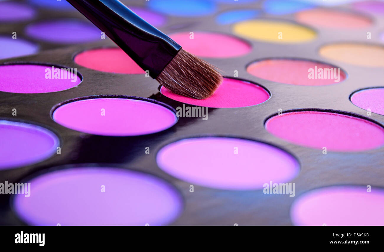 Colorata eye shadow palette con spazzola Foto Stock