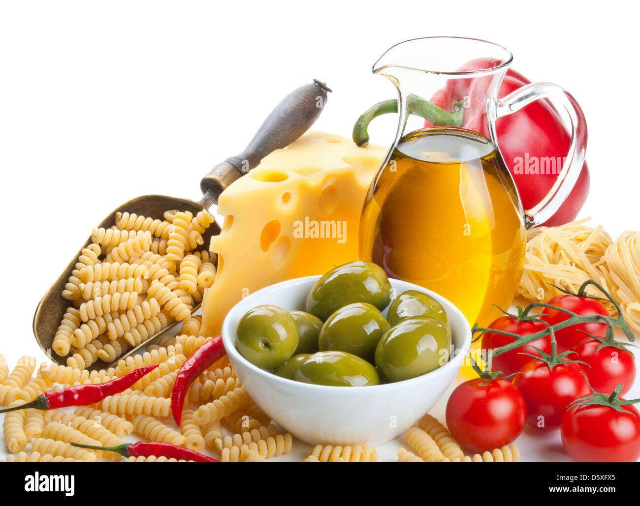 Cucina Italiana. Ingredienti per la pasta su bianco Foto Stock